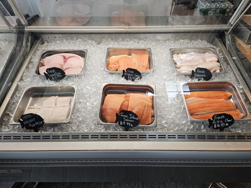 Mainely Seafood Company Logo