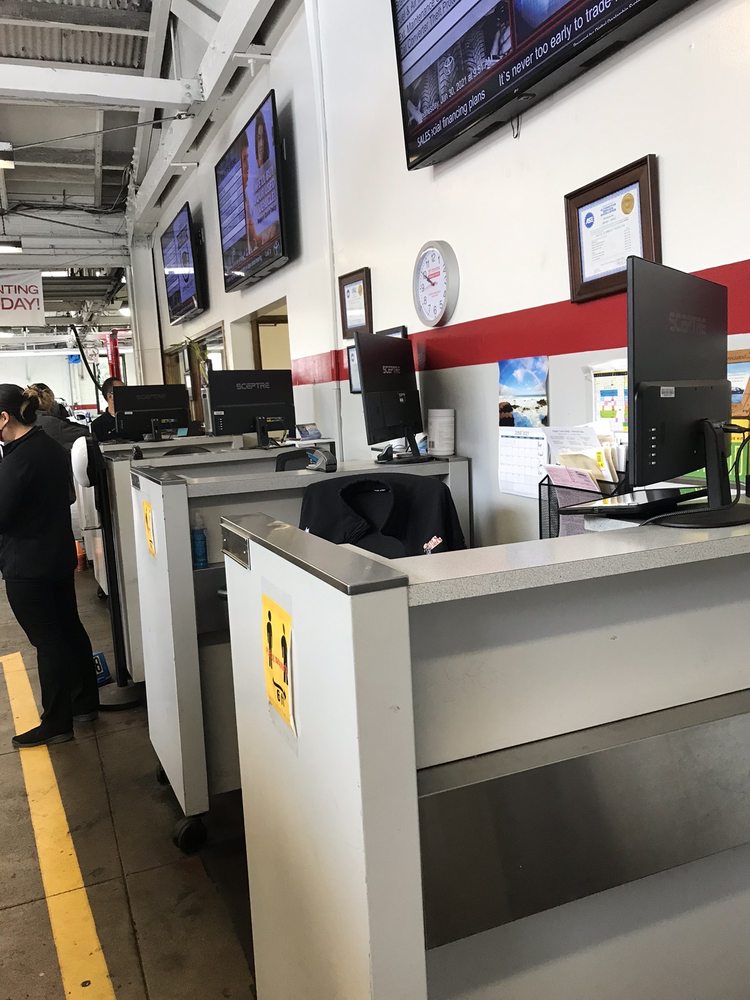 TOYOTA OF BERKELEY Updated June 2024 63 Photos & 561 Reviews 2400