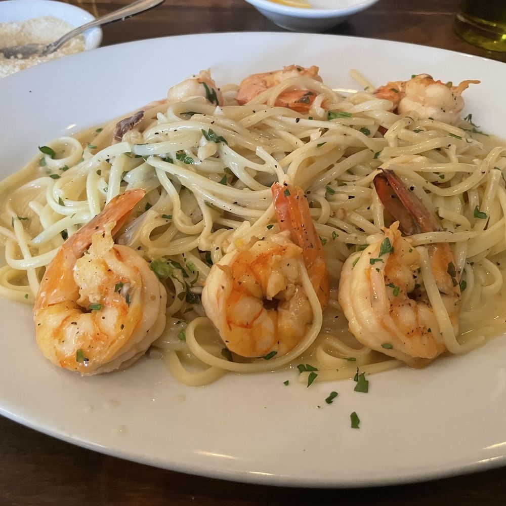 Frankie's Restaurant - Shrimp scampi - Italian Near Me - Bronx, New York Frankie's Restaurant - Shrimp scampi - Italian Near Me - Bronx, New York
