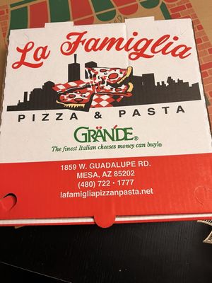 La Famiglia Pizza & Pasta by null