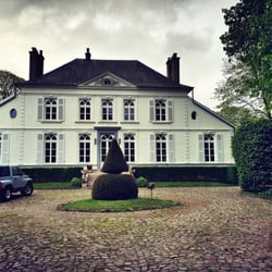 La Bien Assise - You can opt to stay in the chateau as opposed to a caravan, tent, chalet or motor home.