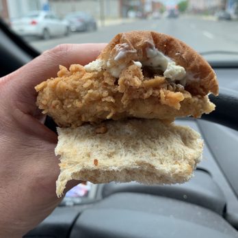 Lee's Famous Recipe Chicken - Mini Chicken Sliders - Chicken Wings Near Me - Marion, Ohio Lee's Famous Recipe Chicken - Mini Chicken Sliders - Chicken Wings Near Me - Marion, Ohio