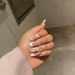 Super Nails - Very very very pretty, I love my nails.