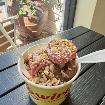 Swirlz Soft Serve Parlor - Ice Cream & Frozen Yogurt Near Me - San Marino, California