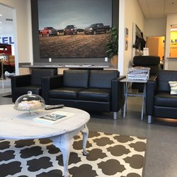 Kelsey Chevrolet - Nice waiting area.