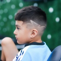 Sway Barber Lounge - Great atmosphere, and family friendly. Come sit back and relax while our team of dedicated barbers take care of your grooming needs!