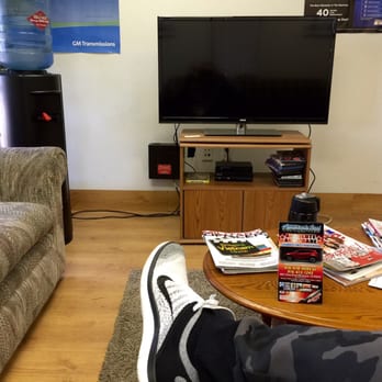 Absolute Auto Care - They got great customer service and a clean comfy lounge for customers to chill in - Auto Repair Near Me - Elk Grove, California