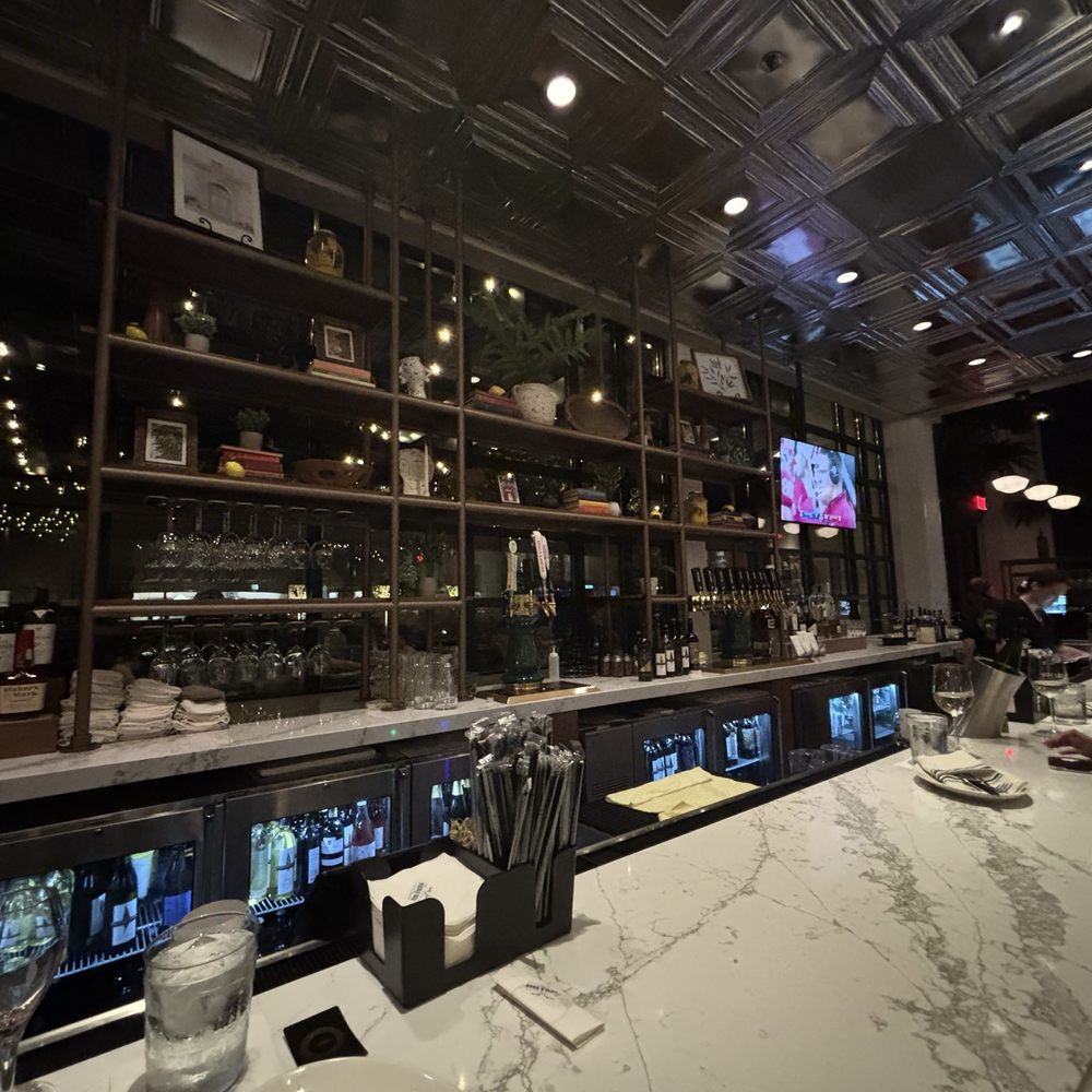 Piccolo Buco by Cooper's Hawk - Bar area - Italian Near Me - Naperville, Illinois Piccolo Buco by Cooper's Hawk - Bar area - Italian Near Me - Naperville, Illinois