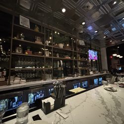 Piccolo Buco by Cooper's Hawk - Bar area