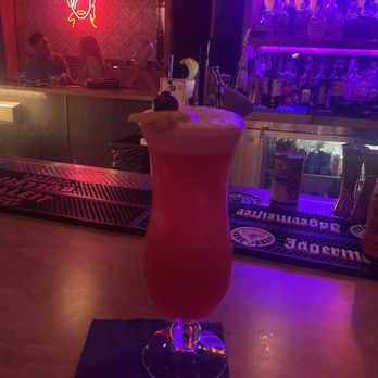8-Track - Singapore Sling - Cocktail Bars Near Me - Sacramento, California