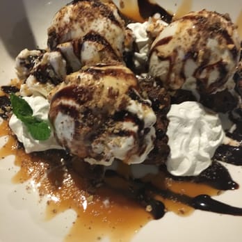 Sunset Grille - The $9 brownie sundae satisfied 4 people w/ leftovers! It was everything you expect from a brownie sundae but super sized :) - Seafood Near Me - Ocean City, Maryland