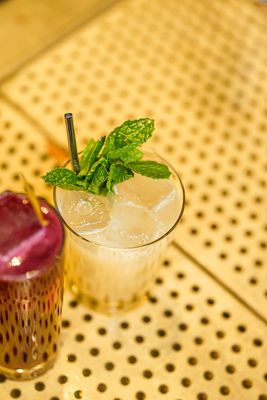 Sunny's Lounge by null