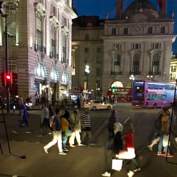Trafalgar Square - Landmarks & Historical Buildings Near Me - London, XGL