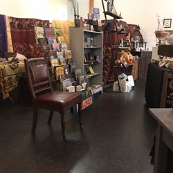 The LuckenBooth & Tarot Parlour - Readings available!