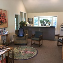 Roseanne Dennan, DC - Reception area