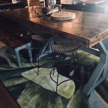 Sabado Art Gallery Wailea - Green Ti-Leaf area rug. Inspired from one of their original prints. - Arts & Crafts Near Me - Kihei, Hawaii