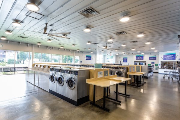 THE BIG CLEAN LAUNDROMAT - ROUND ROCK - Updated August 2024 - 33 Photos