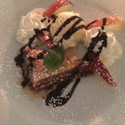 Anemos - Baklava mit Eis