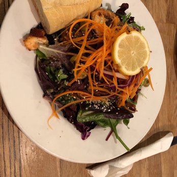 Cafe Dantorels - Salmon salad - Cafes Near Me - Sacramento, California