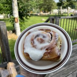 Pine Ridge Gift Shop - Take home cinnamon roll