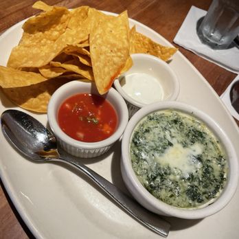 Hillstone Restaurant - Spinach & Artichoke Dip - New American Near Me - Winter Park, Florida Hillstone Restaurant - Spinach & Artichoke Dip - New American Near Me - Winter Park, Florida