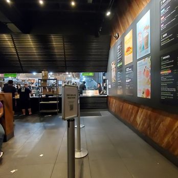 Shake Shack Flatbush - Barclays Ctr - Burgers Near Me - Brooklyn, New York