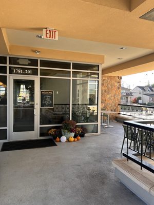 Birdies & Lattes by null