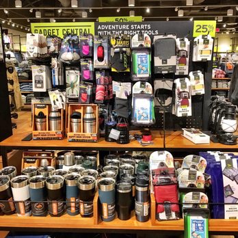 Eddie Bauer Outlet - Gadget Display - Men's Clothing Near Me - Milpitas, California