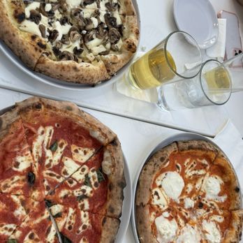 Vecchio's Pizzeria & Gelateria - Pizza Near Me - Bakersfield, California Vecchio's Pizzeria & Gelateria - Pizza Near Me - Bakersfield, California