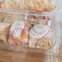 Daily Bread Bakery - Cinnamon buns