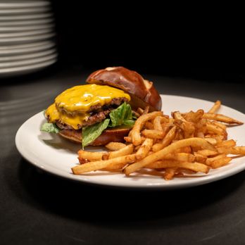 Turtle River Chophouse - Bar Burger: House ground beef, smashed patties, American cheese, pickles, honey chipotle aioli, romaine lettuce. - Steakhouses Near Me - Bemidji, Minnesota