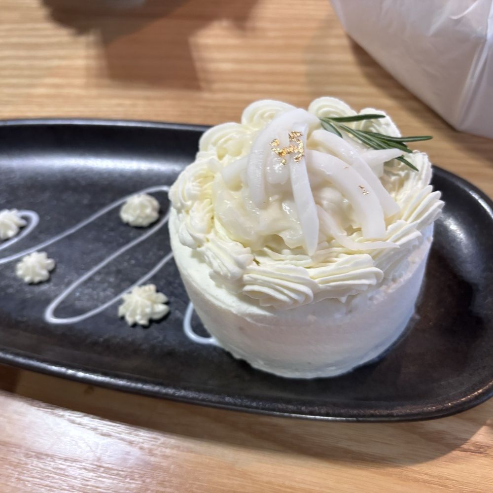 Coconut cake Coconut cake