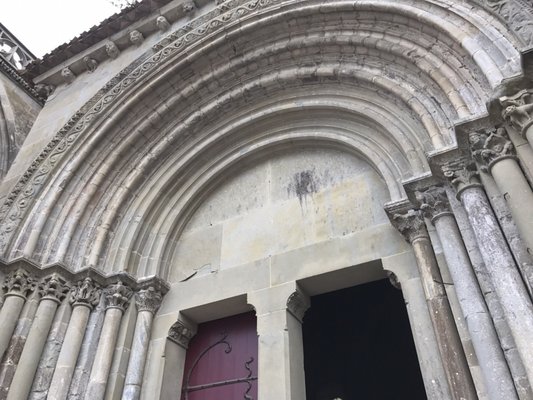 Basilique Saint Nazaire by null