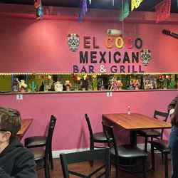 El Coco Mexican Bar & Grill - Dining area