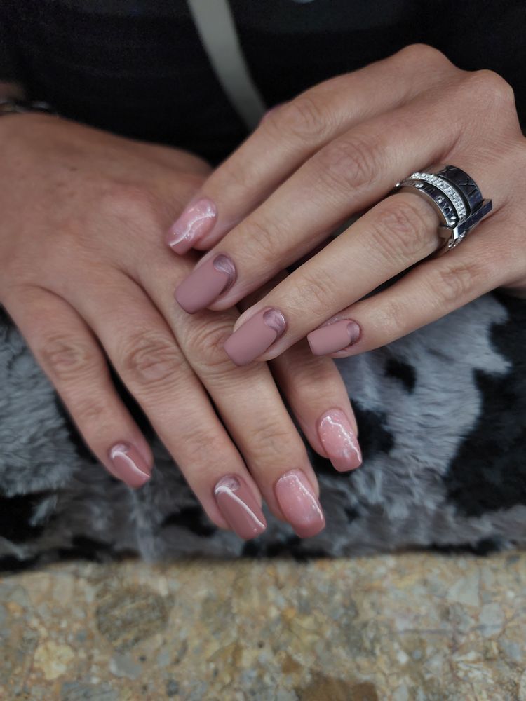 Nails By Samantha Logo