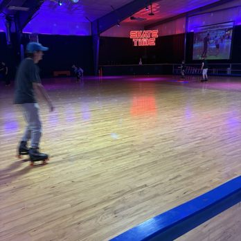 Skate Time - Skating Rinks Near Me - Accord, New York Skate Time - Skating Rinks Near Me - Accord, New York