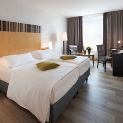 Best Western Premier Arosa Hotel - Guest room bath