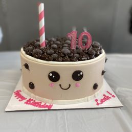 Boba themed ice cream cake!