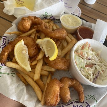 Crabby's Beachside Pavilion - Seafood Near Me - Clearwater Beach, Florida