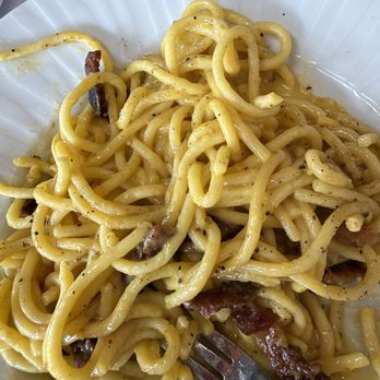 Mona Lisa Mare E Monti - Carbonara - Italian Near Me - San Francisco, California
