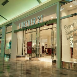 Forever 21 - Exterior