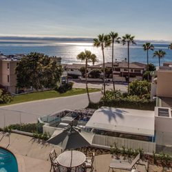 Ocean House - Take advantage of the breathtaking Pacific Ocean views from your own balcony