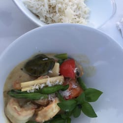 Noa - Green curry with prawns