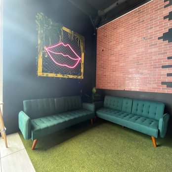 Don Bistro - Interior decor - Breakfast & Brunch Near Me - Ponce, Puerto Rico