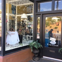 Simply Sarah - Adorable storefront!!