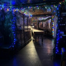 Kingfish Pub & Cafe - Inside