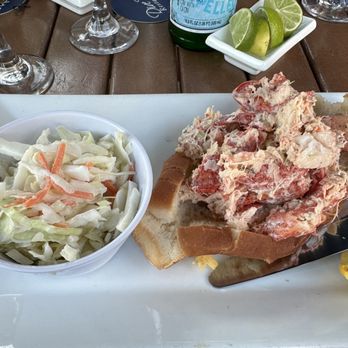 Dive Bar Restaurant - Seafood Near Me - Jupiter, Florida