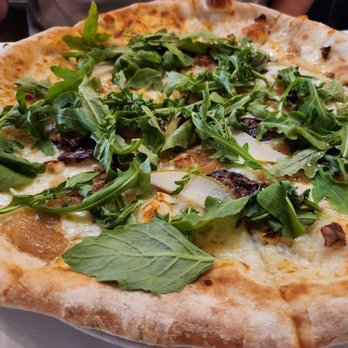 Centonove - Pear Pizza!! - Italian Near Me - Los Gatos, California Centonove - Pear Pizza!! - Italian Near Me - Los Gatos, California