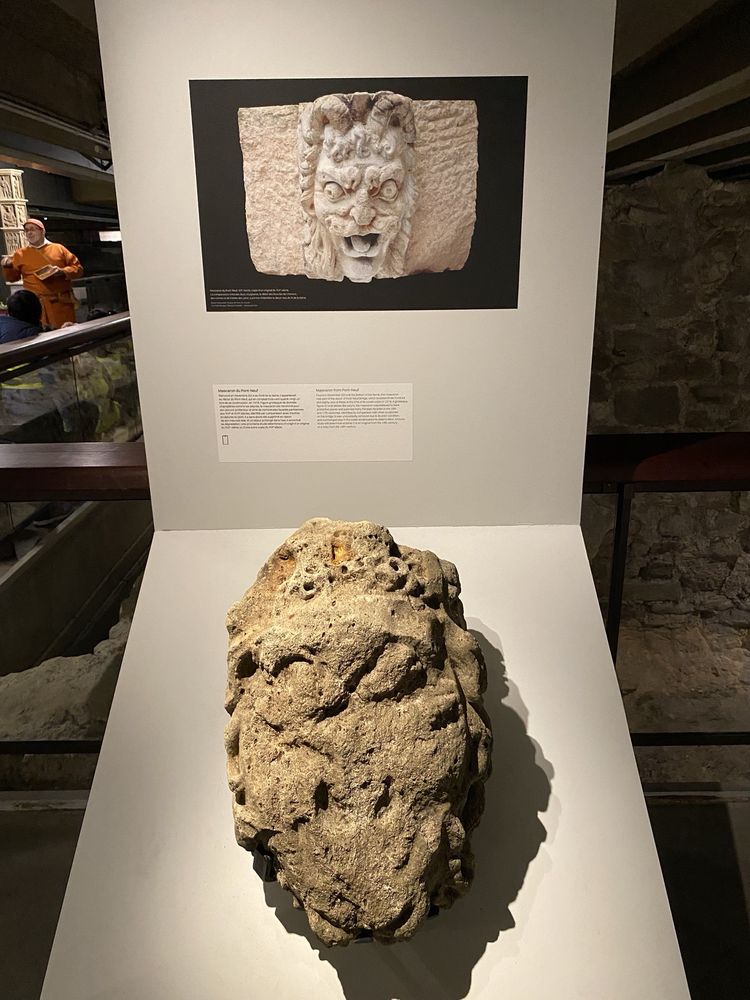 Crypte Archéologique du Parvis Notre-Dame