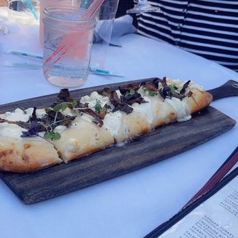Wilson Creek Winery - Flatbread appetizers - Wineries Near Me - Temecula, California Wilson Creek Winery - Flatbread appetizers - Wineries Near Me - Temecula, California